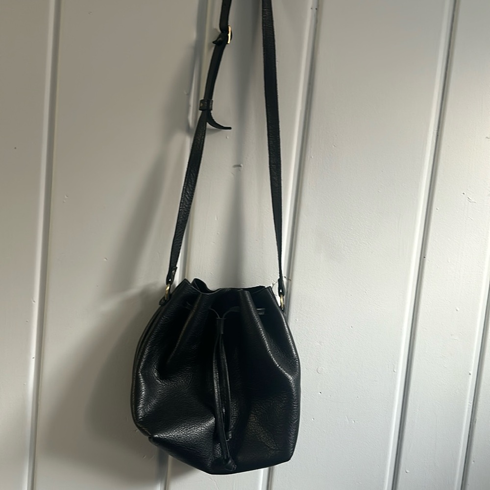 Portland bucket bag